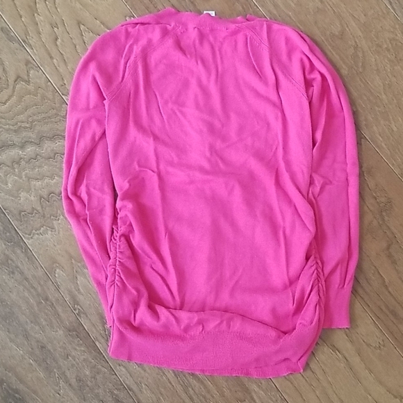 3 for $30 Pink v-neck maternity sweater - Picture 3 of 3